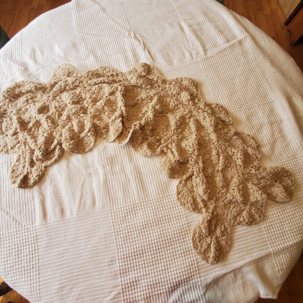Doily Hand made brown Crocheted Table Runner 40